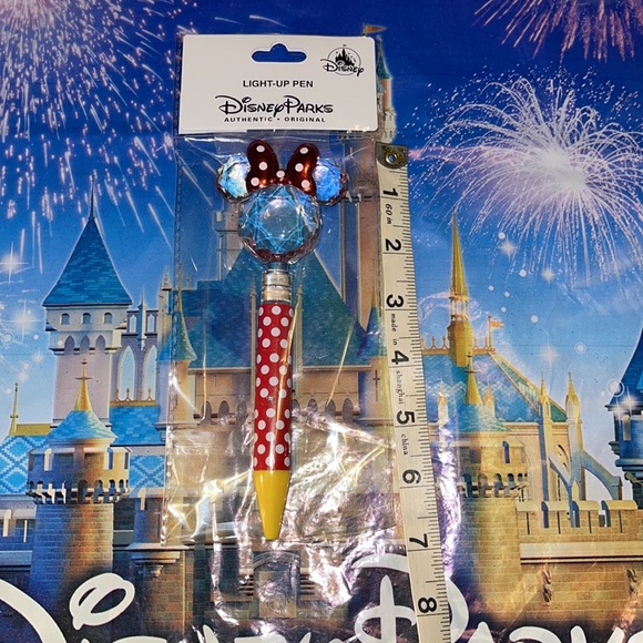 Authentic DISNEY PARK EXCLUSIVE Merchandise- Minnie Mouse Light Up pen - Picture 3 of 3
